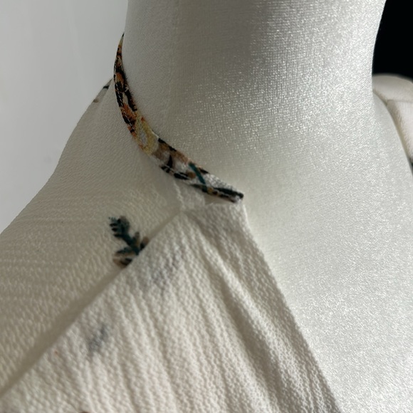 White floral dress - Picture 3 of 3